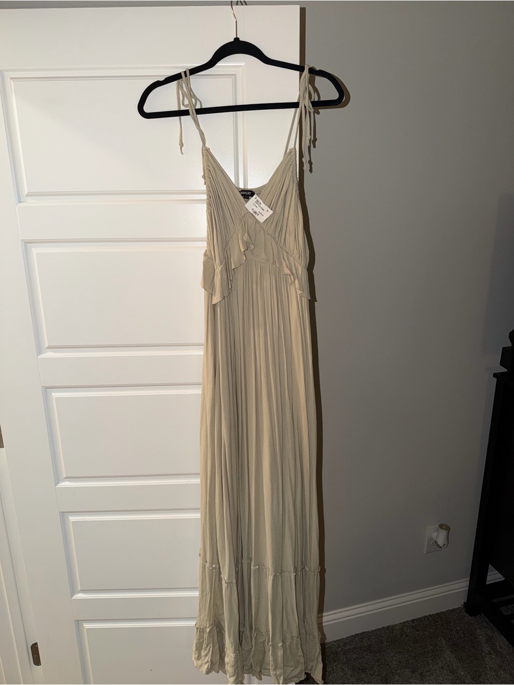 Wishlist Sage Ruffle spaghetti strap Maxi Dress